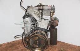 Двигатель без навесного для SsangYong Rexton 2005 года на фотографиях