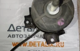 Опора двигателя передняя левая нижняя для Nissan Teana 2010 года на фотографиях