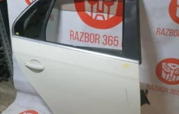 Дверь задняя правая для Volkswagen Jetta 2007 года на фотографиях