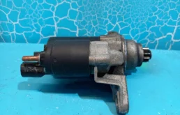 Стартер для Volkswagen Polo 2008 года на фотографиях