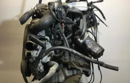 Двигатель без навесного для Audi A4 1996 года на фотографиях