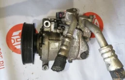Компрессор кондиционера для Audi A6 2011 года на фотографиях