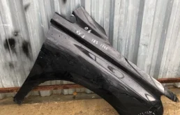 Крыло правое для Lexus RX 2009 года на фотографиях