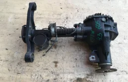 Редуктор переднего моста для Mitsubishi Pajero 2014 года на фотографиях