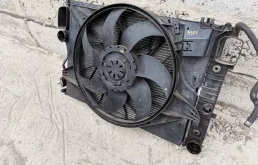 Кассета радиаторов для Mercedes-Benz S class 2006 года на фотографиях