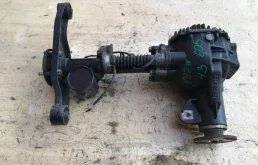 Редуктор переднего моста для Mitsubishi Pajero 2014 года на фотографиях