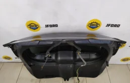 Крышка багажника для Ford Kuga 2011 года на фотографиях