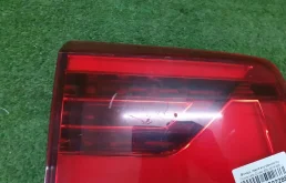 Фонарь внутренний левый для Toyota Land Cruiser 2021 года на фотографиях