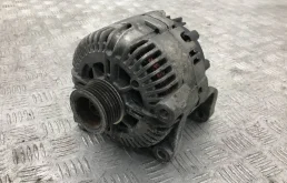 Генератор для BMW 5er 2004 года на фотографиях