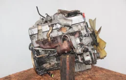 Двигатель без навесного для SsangYong Rexton 2005 года на фотографиях