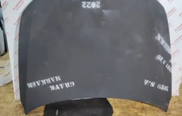 Капот для Audi Q5 2008 года на фотографиях