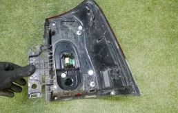 Фонарь левый для Toyota Land Cruiser 2021 года на фотографиях