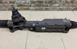 Рулевая рейка для Audi A4 2014 года на фотографиях