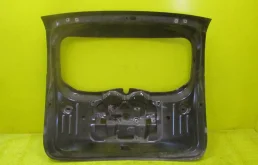 Дверь багажника для Renault Duster 2010 года на фотографиях