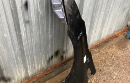 Крылья для Toyota Avensis 2013 года на фотографиях