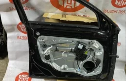 Дверь передняя левая для Volvo S40 2012 года на фотографиях