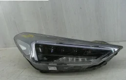 Фара правая для Hyundai Tucson 2018 года на фотографиях