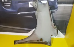 Крылья для Volkswagen Caddy 2003 года на фотографиях