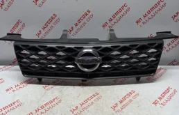 Решетка радиатора для Nissan X-Trail 2001 года на фотографиях