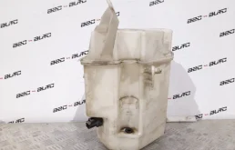 Бачок стеклоомывателя передний для Volvo S80 2012 года на фотографиях