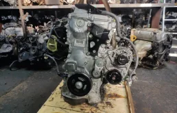 Двигатель без навесного для Toyota Camry 2017 года на фотографиях