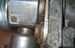 Топливный насос для Audi A4 2007 года на фотографиях