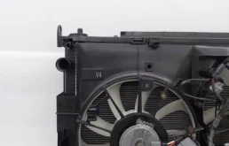 Кассета радиаторов для Toyota RAV4 2018 года на фотографиях