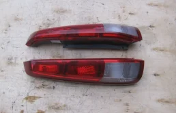 Фонарь левый для Nissan X-Trail 2001 года на фотографиях