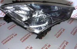 Фара левая для Nissan Teana 2010 года на фотографиях