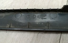 Отбойник капота для Kia Cerato 2018 года на фотографиях