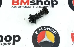 Пружина замка капота для Mercedes-Benz S class на фотографиях