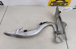 Петля капота левая для Suzuki SX4 2012 года на фотографиях