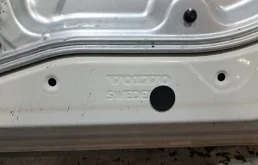 Дверь передняя правая для Volvo S40 1996 года на фотографиях