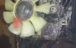 Двигатель без навесного для Mazda MPV 1998 года на фотографиях