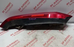 Фонарь внешний правый для Nissan X-Trail 2005 года на фотографиях