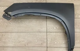 Крылья для Volkswagen Tiguan 2011 года на фотографиях