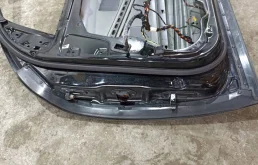 Дверь передняя правая для Mercedes-Benz M class 2010 года на фотографиях