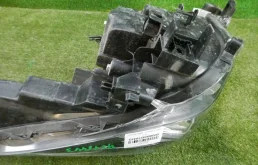 Фара левая для Mazda CX 5 2022 года на фотографиях