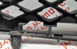 Решетка радиатора для Nissan X-Trail 2001 года на фотографиях