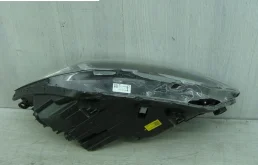 Фара правая для Hyundai Tucson 2015 года на фотографиях