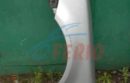 Крылья для Volkswagen Passat 2002 года на фотографиях