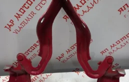 Петля капота левая для Nissan X-Trail 2008 года на фотографиях