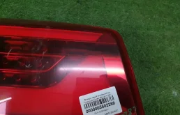 Фонарь внутренний левый для Toyota Land Cruiser 2021 года на фотографиях