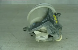 Противотуманка (ПТФ) передняя левая для Toyota Land Cruiser 2014 года на фотографиях