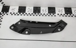 Кронштейн правой фары верхний для Volkswagen Polo на фотографиях