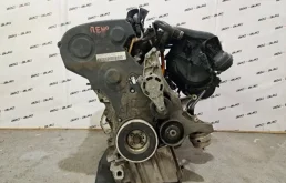 ГБЦ для Audi A4 2002 года на фотографиях