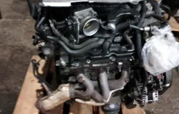 Двигатель для Nissan Fuga 2017 года на фотографиях