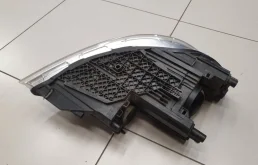 Фары для Skoda Octavia 2012 года на фотографиях