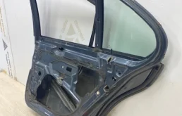 Дверь передняя правая для BMW 5er 2000 года на фотографиях