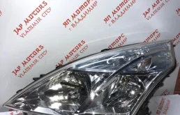 Фара левая для Nissan Teana 2010 года на фотографиях